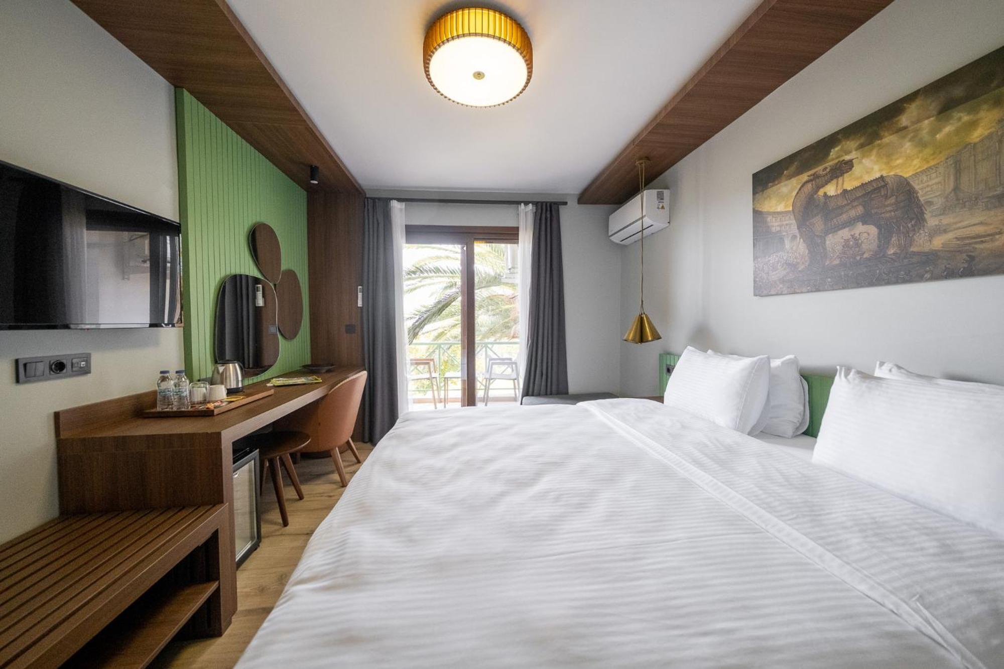 Assos Troy Beach Hotel Экстерьер фото